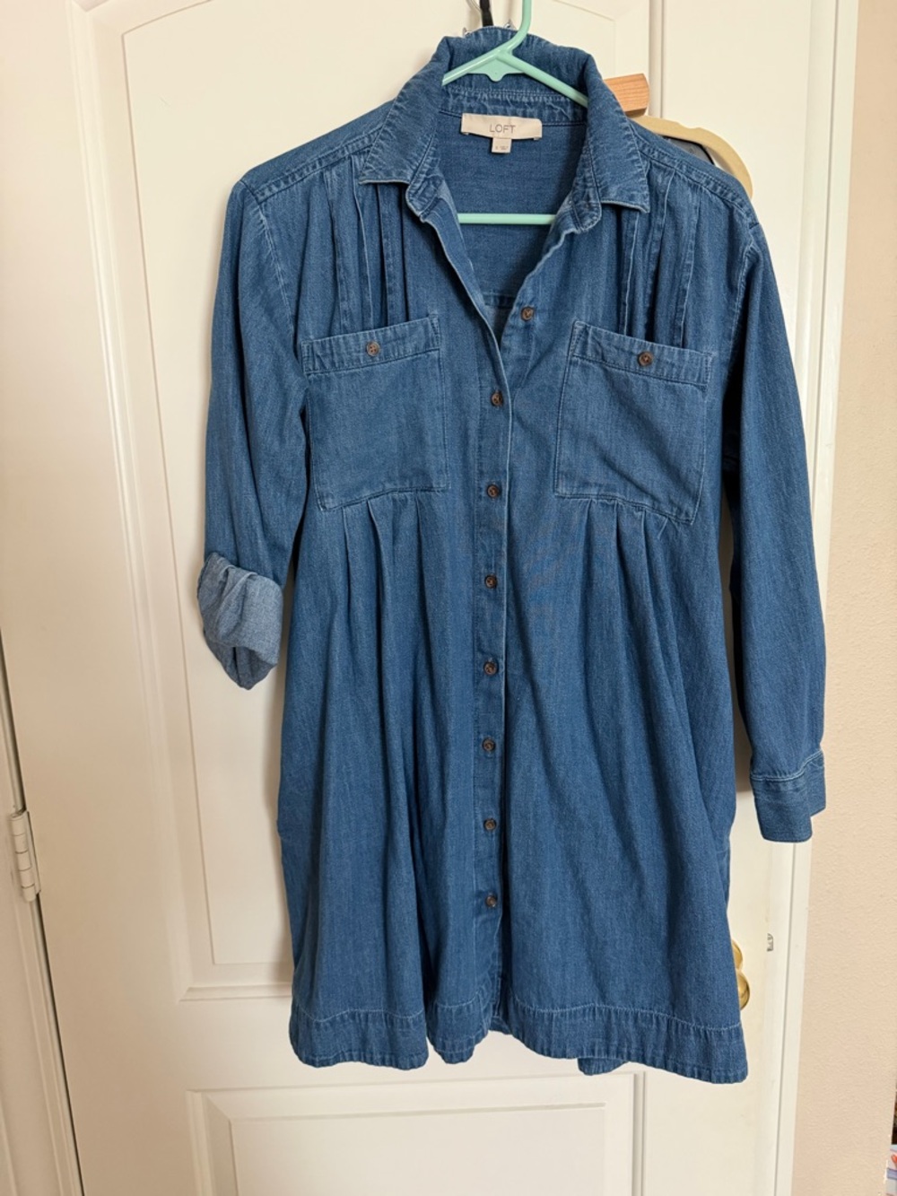 Like new loft chambray dress long sleeve pockets small